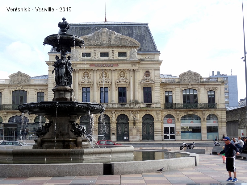 cherbourg 2.jpg - ... la place du Théâtre avec sa jolie fontaine ...